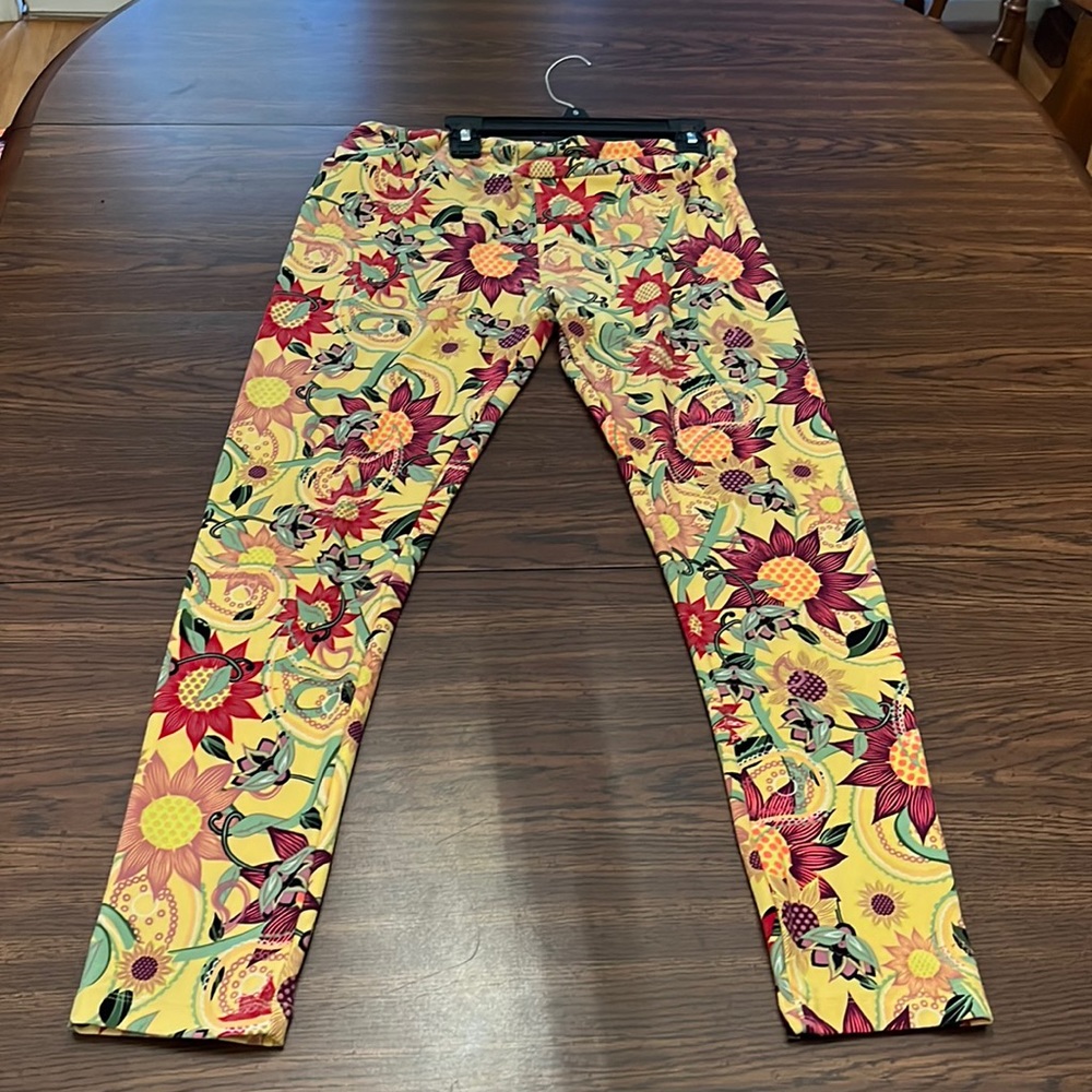 Lula roe leggings, worn maybe twice, intricate pattern with sunflowers